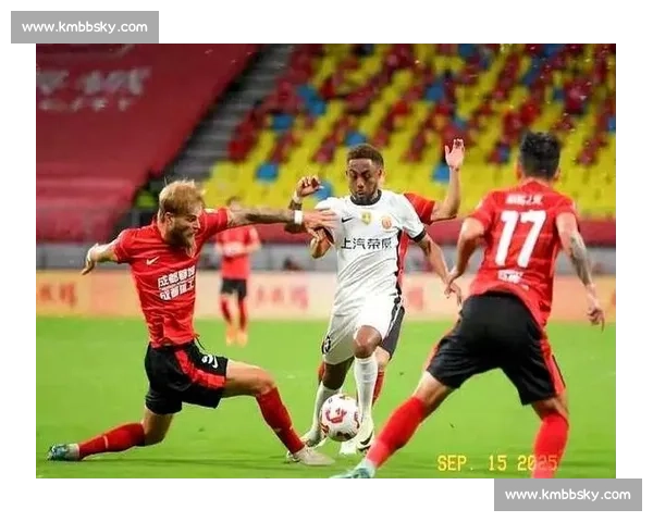 中超争冠大乱斗：三强翻车 1 分领跑，末轮生死局