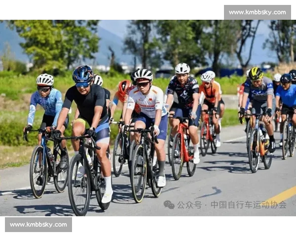 1500 骑手逐风苍洱！大理环洱海自行车赛开赛